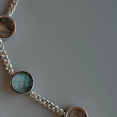EQUAL 950 LAW SILVER-LARVIKITE STONE BRACELET
